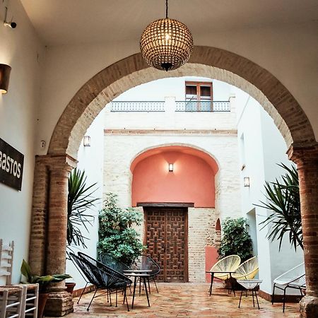קרמונה Hostal Cafe Frenteabastos מראה חיצוני תמונה