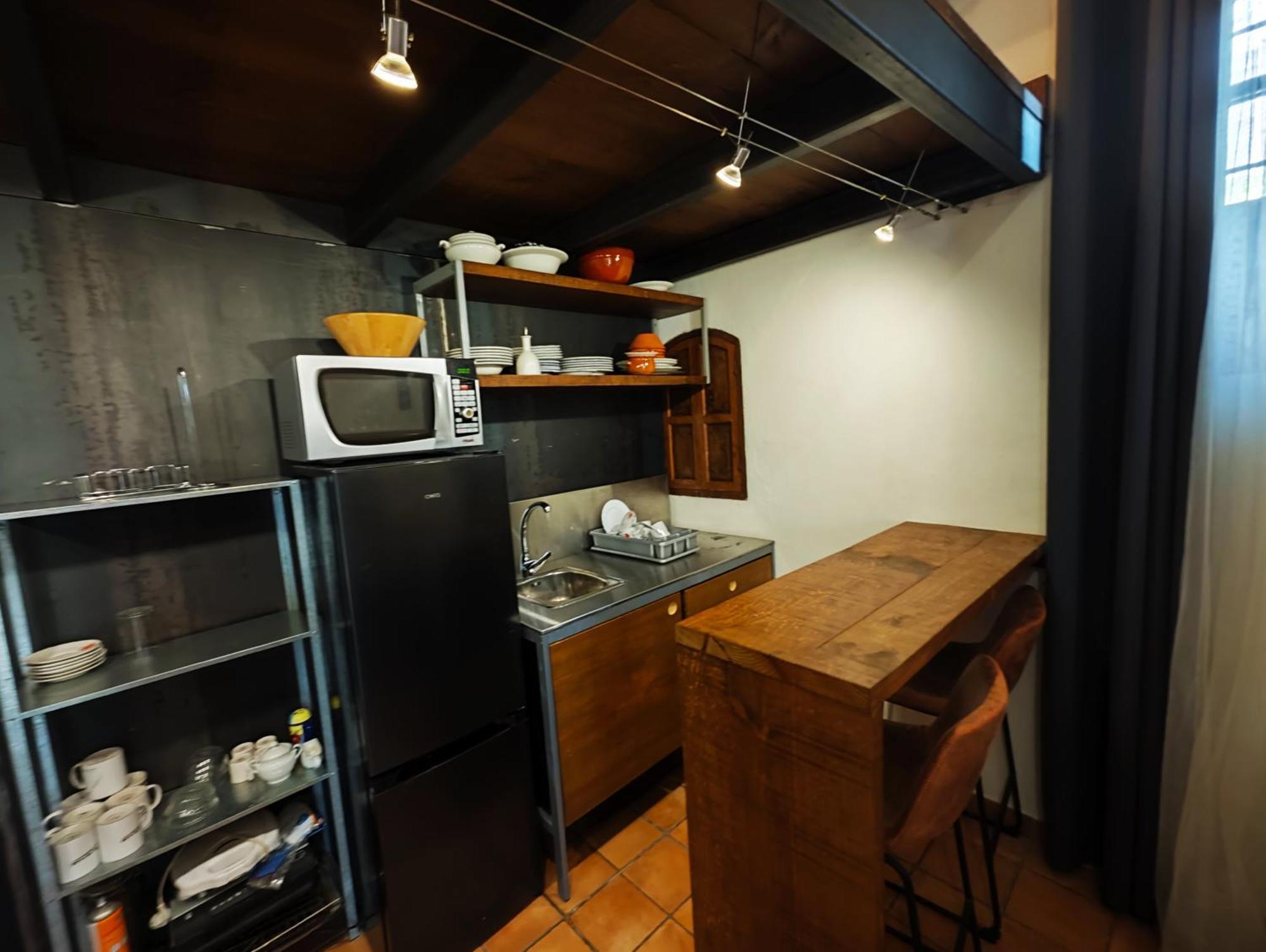 קרמונה Hostal Cafe Frenteabastos מראה חיצוני תמונה