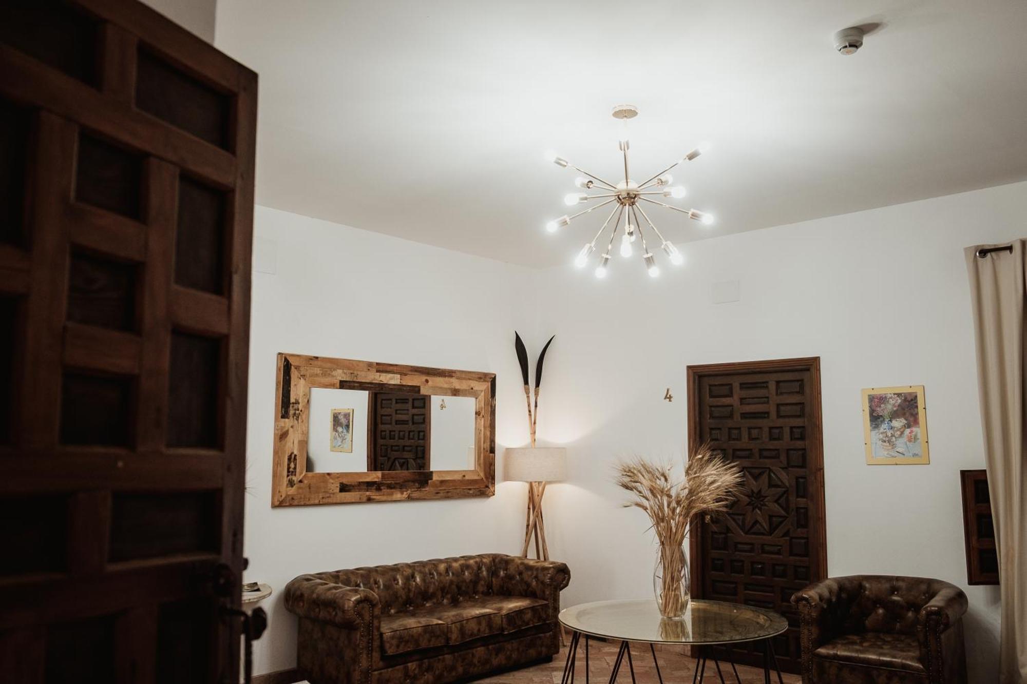 קרמונה Hostal Cafe Frenteabastos מראה חיצוני תמונה